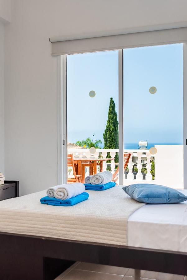 Villa Alysia By Ezoria Villas Coral Bay Buitenkant foto