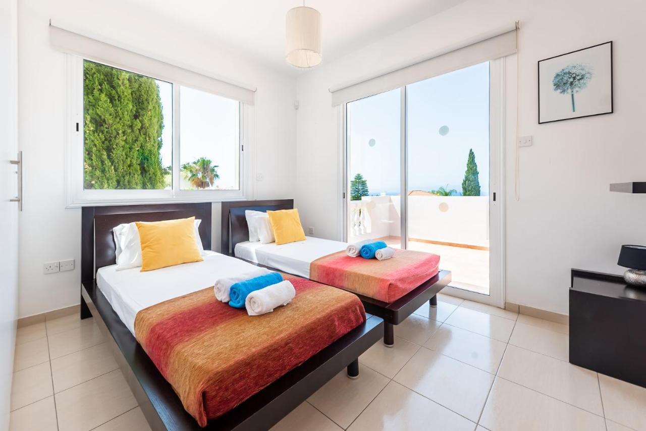 Villa Alysia By Ezoria Villas Coral Bay Buitenkant foto