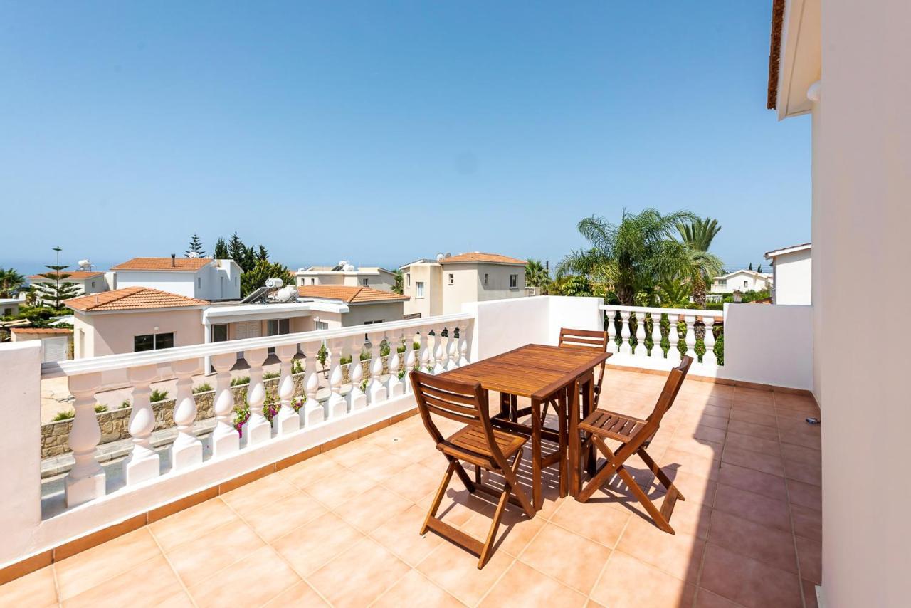 Villa Alysia By Ezoria Villas Coral Bay Buitenkant foto