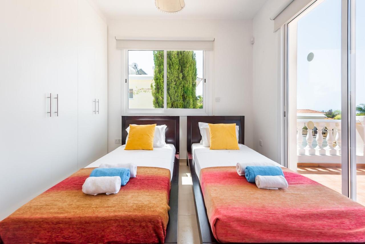 Villa Alysia By Ezoria Villas Coral Bay Buitenkant foto